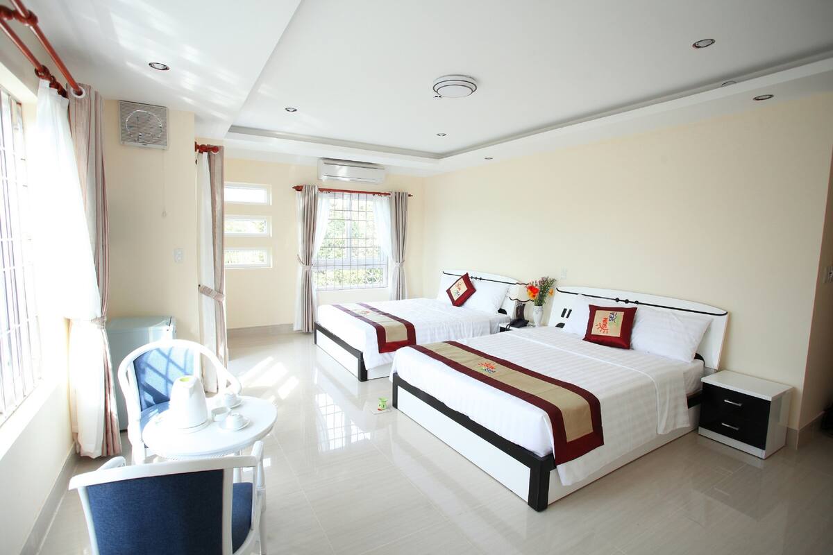 Phòng 2 giường đơn Deluxe | Minibar, bàn, màn/rèm cản sáng, truy cập Internet không dây miễn phí 