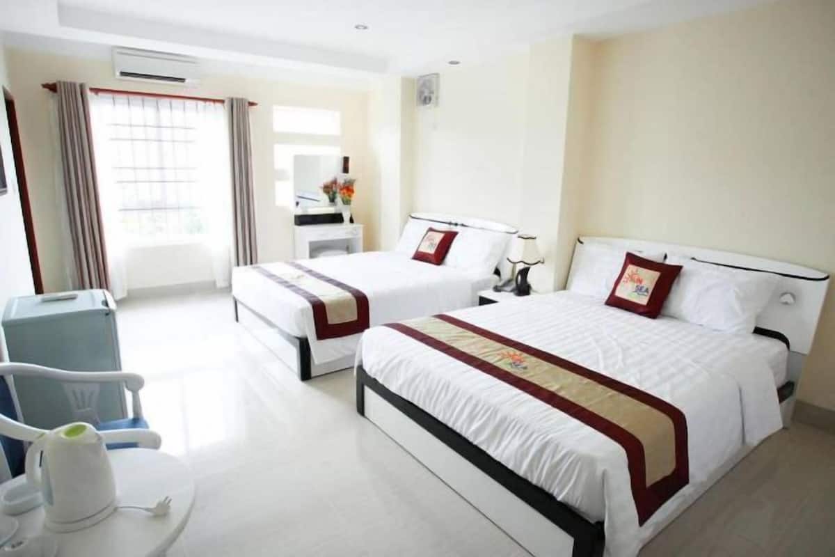 Minibar, individually furnished, desk, blackout curtains