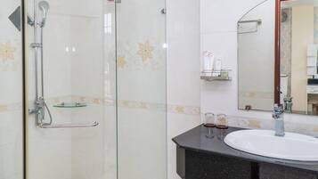 Ducha, cabezal de ducha con hidromasaje