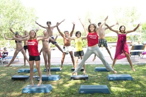 Exercise/lap pool
