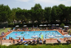 2 outdoor pools, a lap pool - Badiaccia Camping Village (Castiglione del Lago)