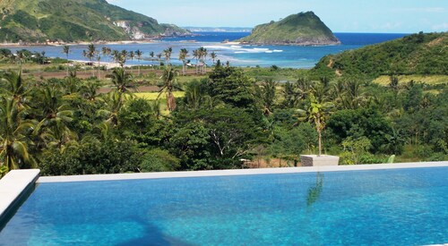 Blue Monkey Villas Resort & Ocean View