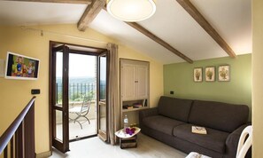 高級公寓, 2 間臥室 (Duplex) | 羽絨被、獨特裝修、遮光窗簾/窗簾、免費嬰兒床