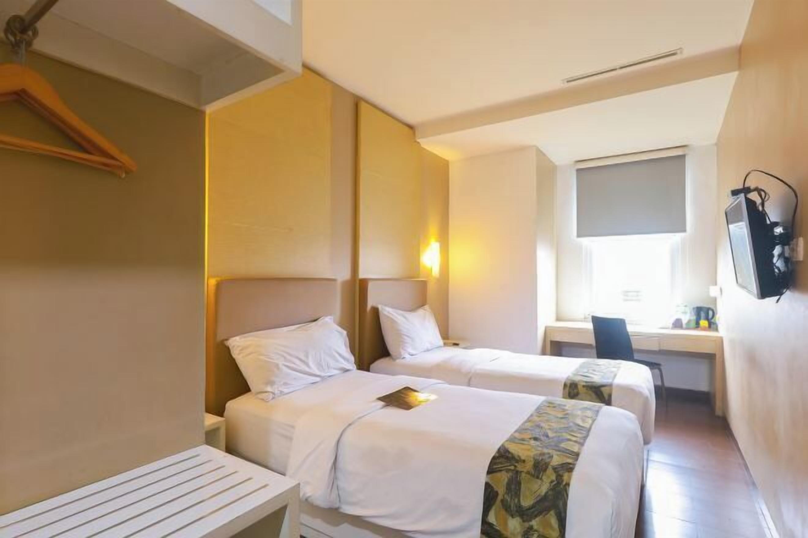 In-room safe, desk, free WiFi, bed sheets