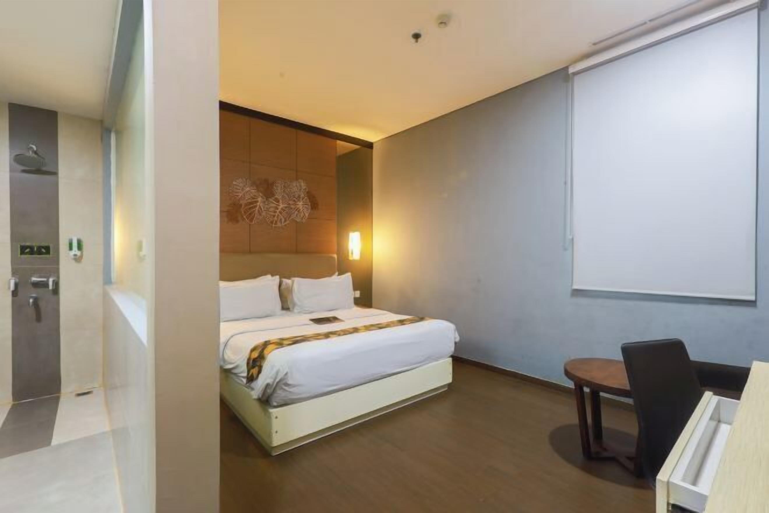 In-room safe, desk, free WiFi, bed sheets