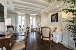 Sky Suite | Vardagsrum | Platt-tv