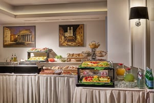 Ilmainen päivittäinen buffetaamiainen 