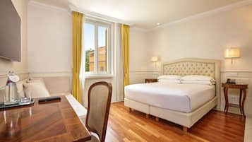 1 bedroom, premium bedding, in-room safe, desk