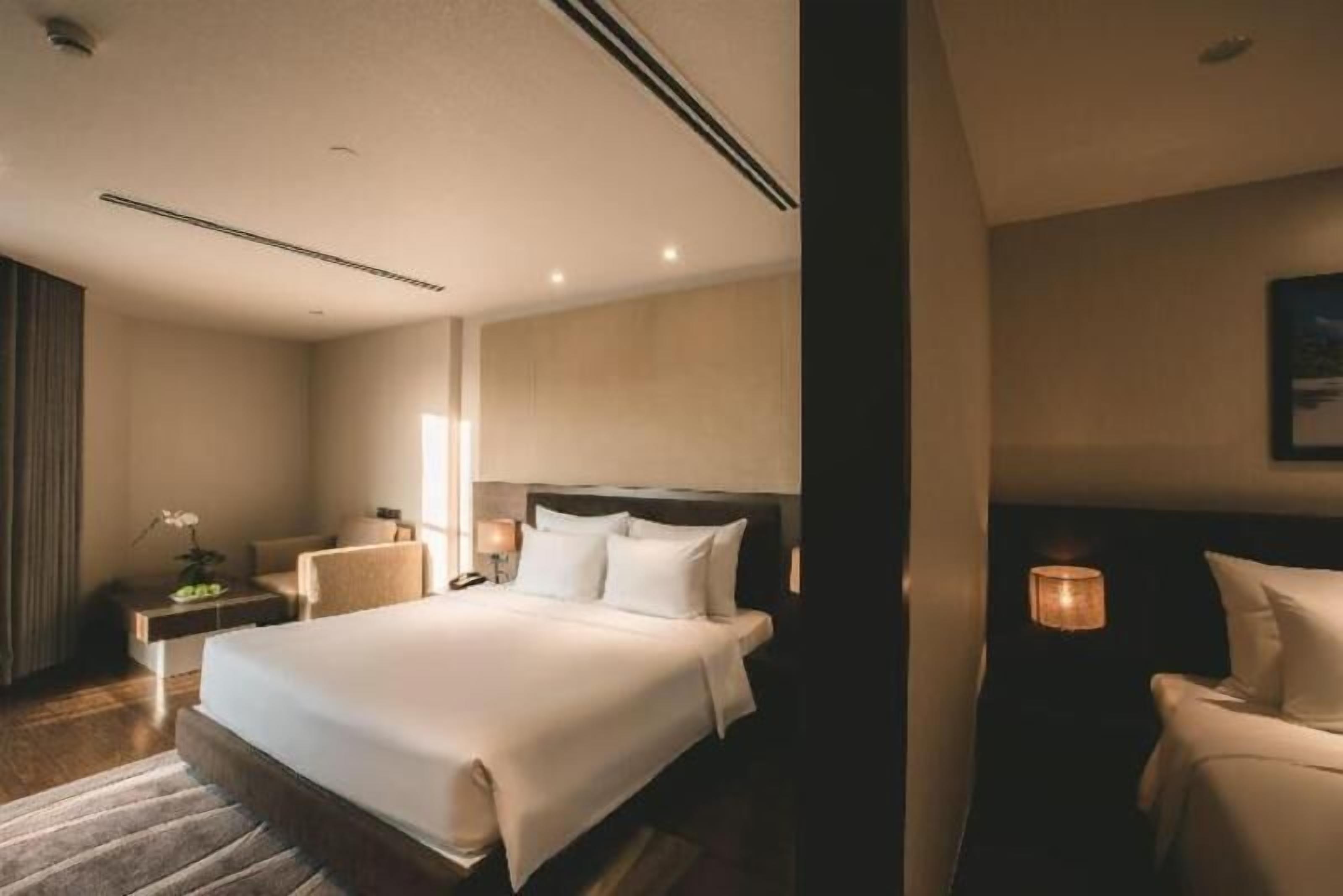 Minibar, in-room safe, desk, blackout curtains