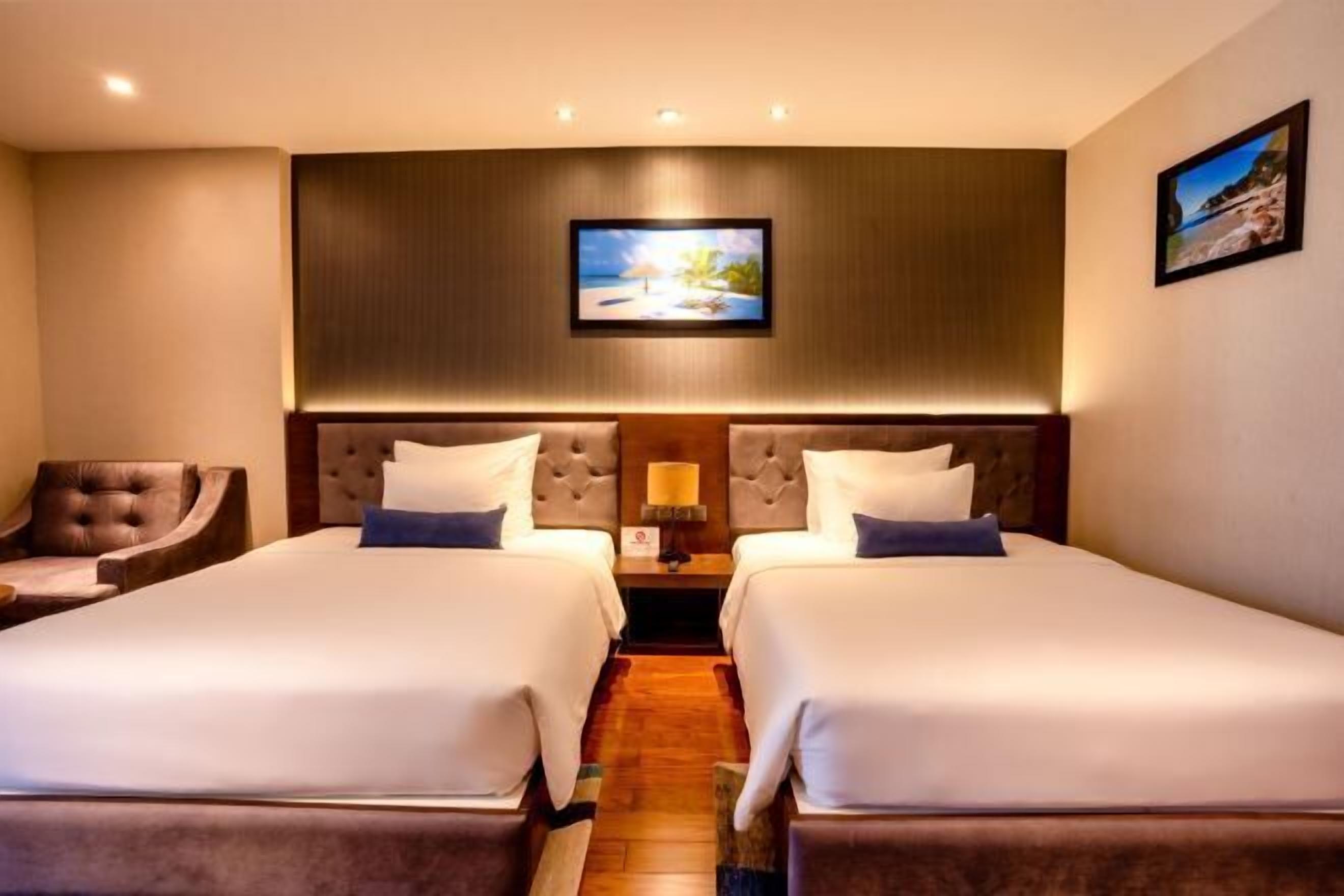 Minibar, in-room safe, desk, blackout curtains