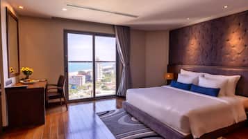 Diamond Family | Frigobar, cofres nos quartos, escrivaninha, cortinas blackout