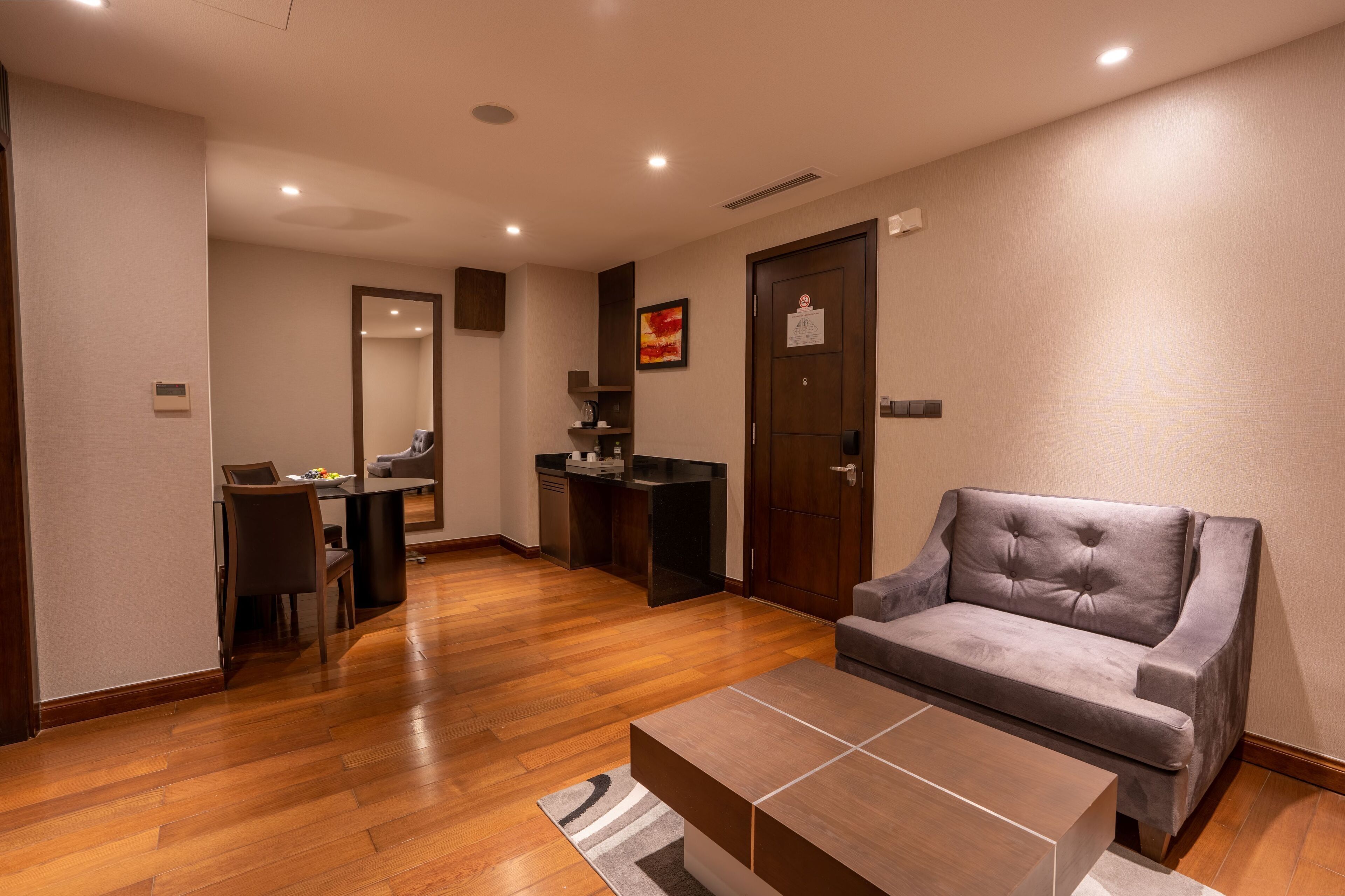 malibu suite | 1 bedroom, minibar, in-room safe, desk