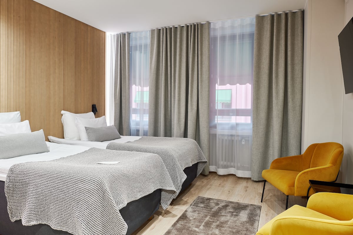 Superior Twin Room with Sauna | Ropa de cama de alta calidad, camas con pillow-top y minibar