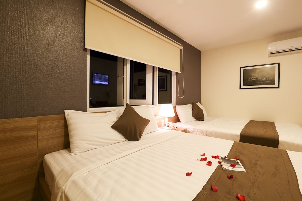 Superior Double Room | Minibar, desk, free WiFi