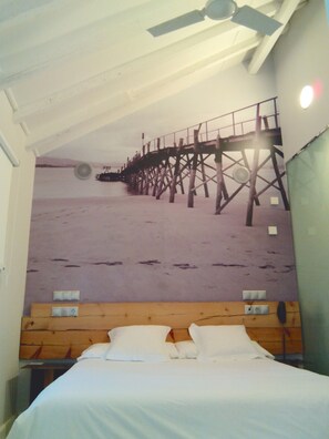Standard Double or Twin Room | Desk, blackout drapes, free WiFi - Hostería Santander (Santander)