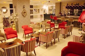 Bar (on property) - Akgün Otel (Istanbul)