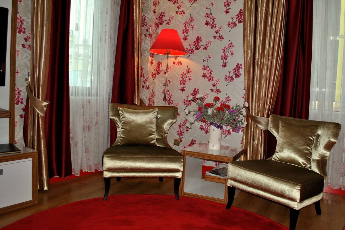 Suite | Living area