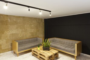 Lobby sitting area - Butterfly (Rhodes)