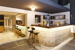 Lobby - Butterfly (Rhodes)