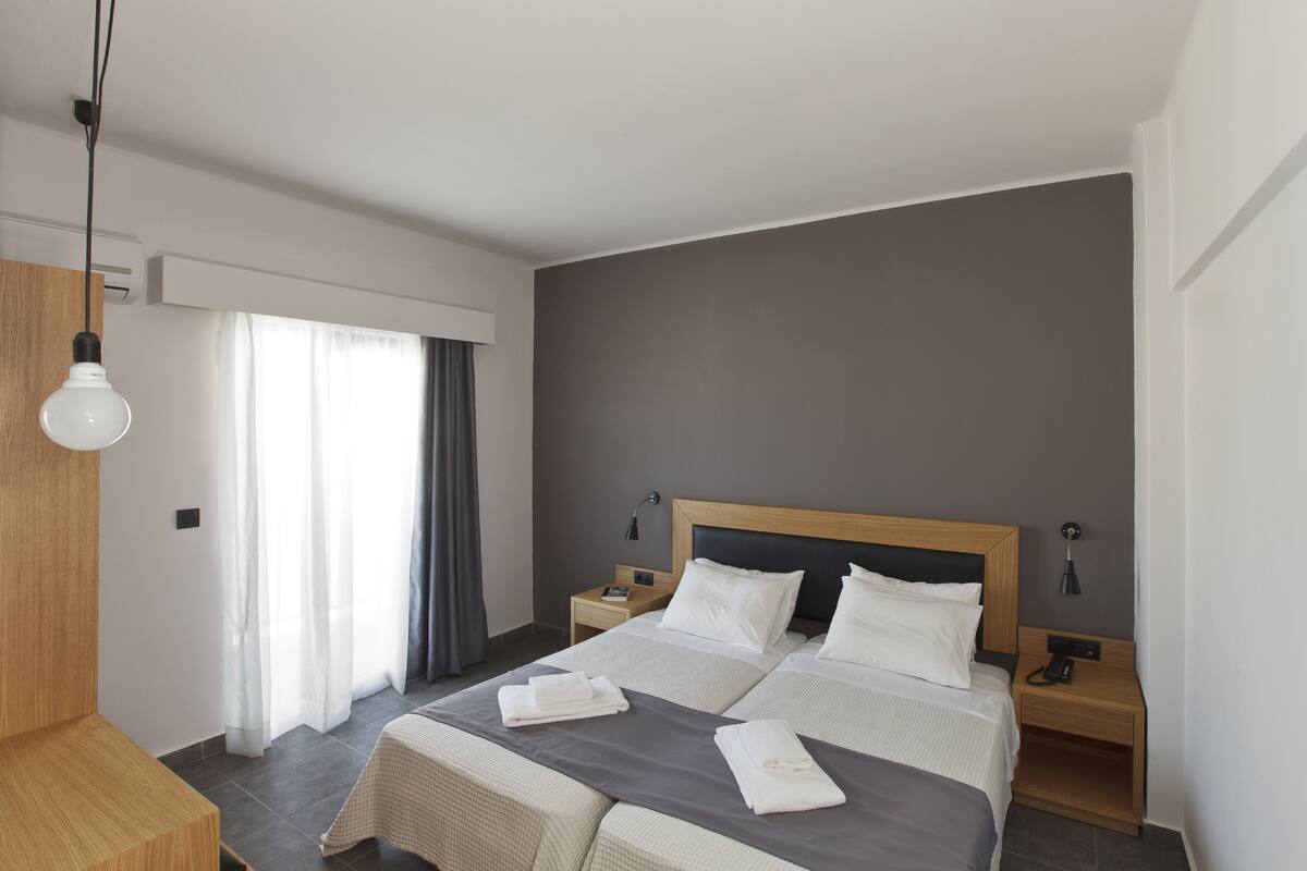 Camas extra gratis, wifi y ropa de cama