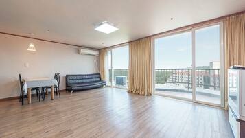 Condo (34 PY) | Free WiFi, bed sheets