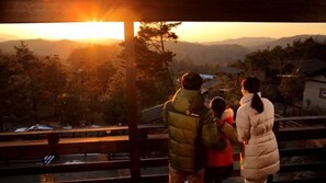 Vue depuis lâhĂ©bergement