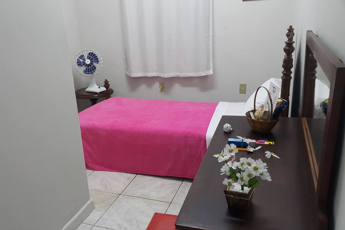 Suite, 1 Single Bed (Feminina) | Premium bedding, free WiFi