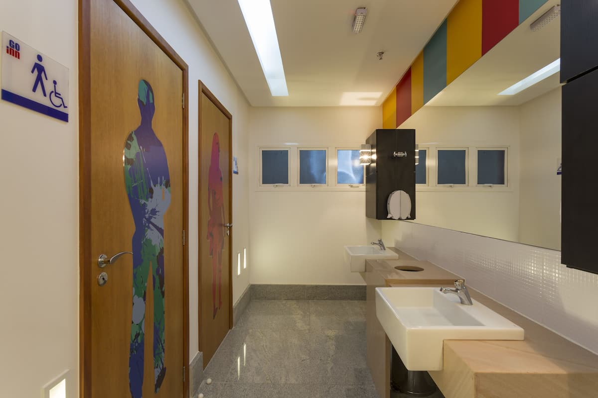 shower, designer toiletries, hair dryer, towels