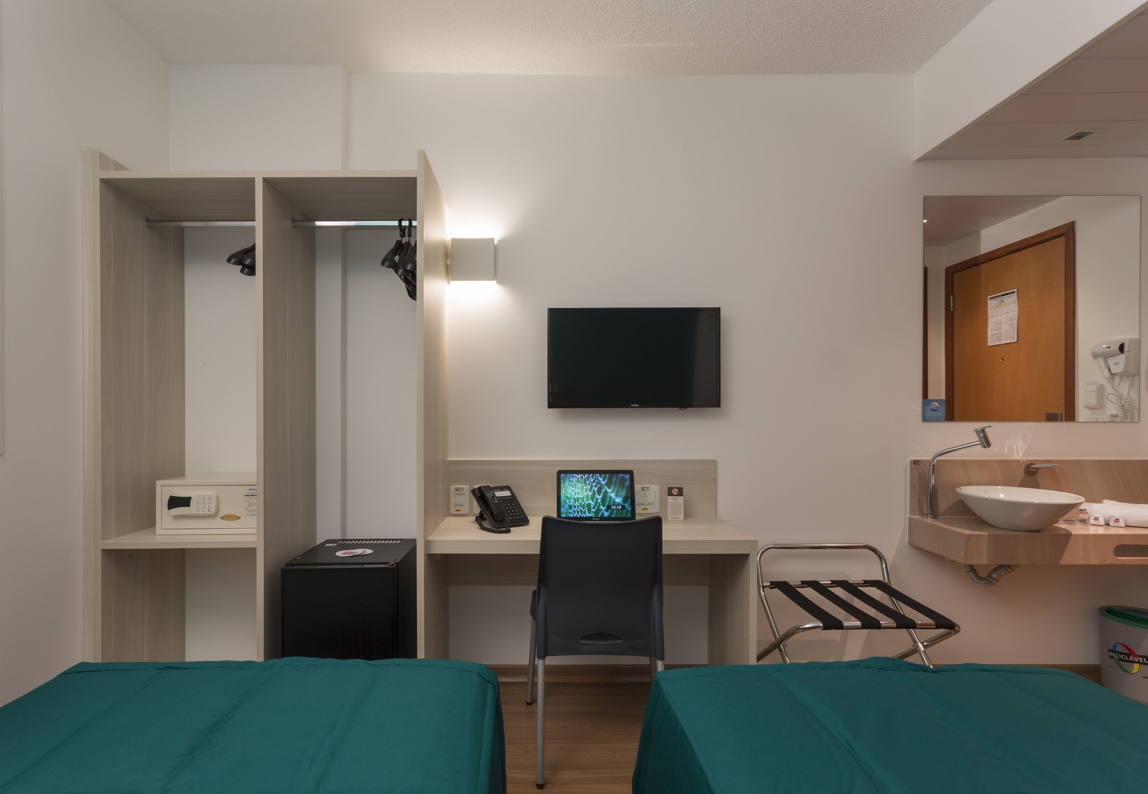 standard twin room | in-room safe, desk, blackout curtains, soundproofing