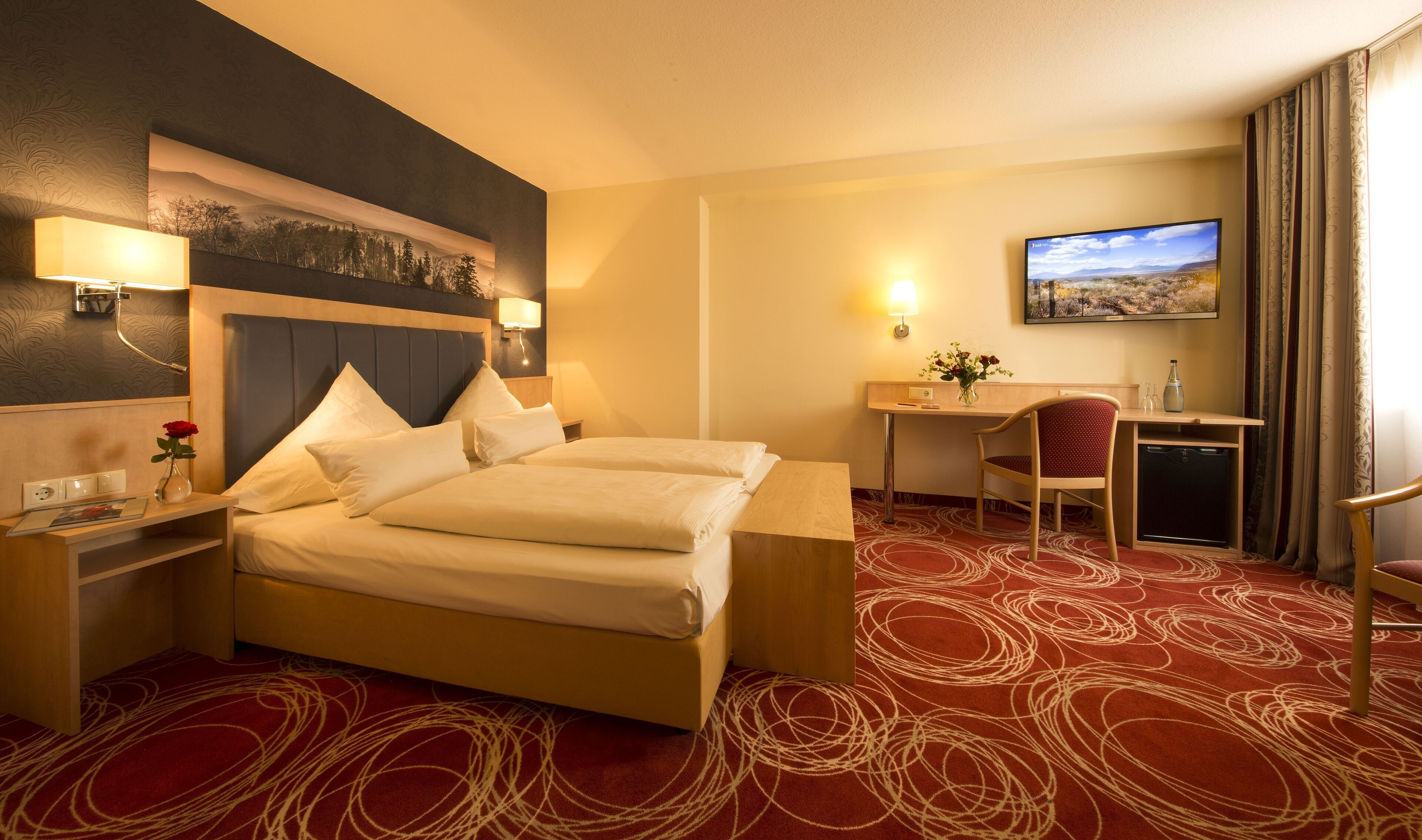 1 bedroom, premium bedding, minibar, in-room safe