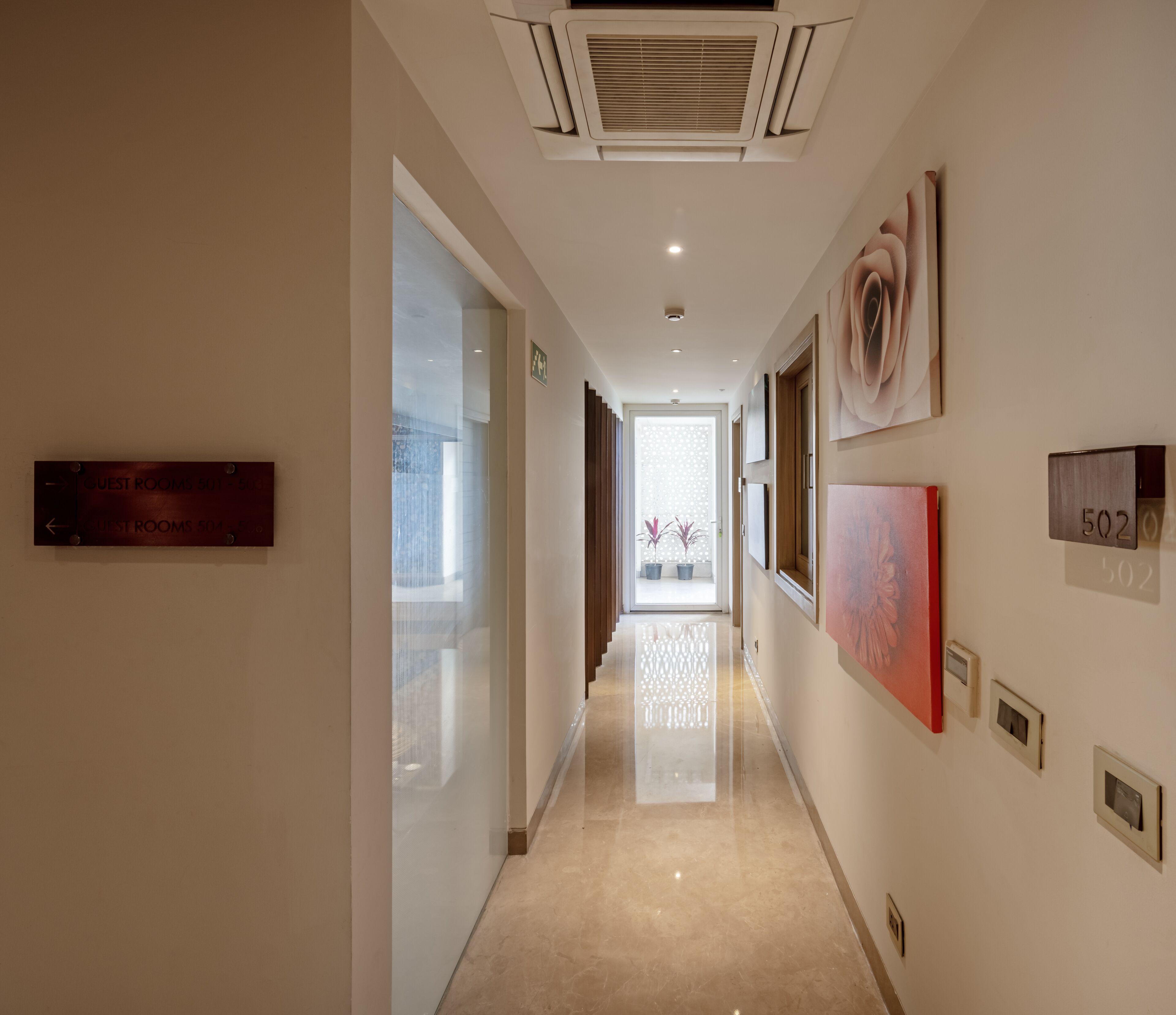 Photo - Hotel Saket 27