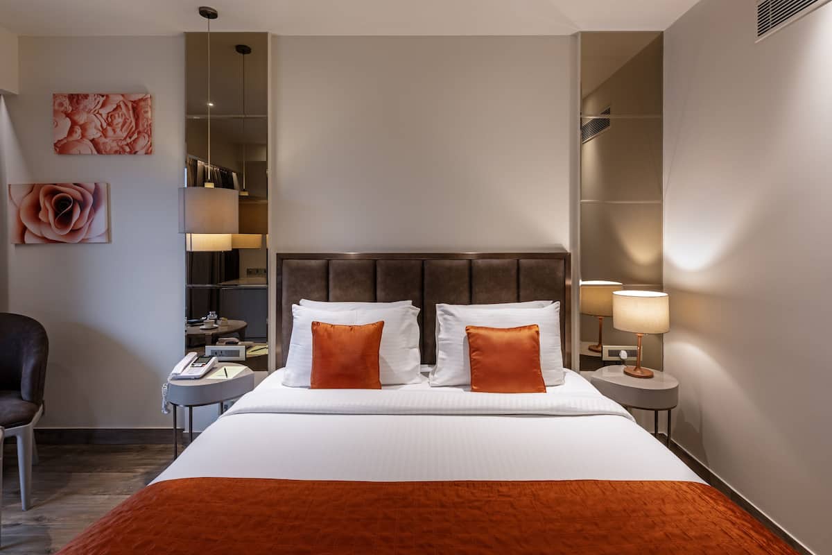 Deluxe Room, City View