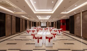 Banquet hall - Hotel Saket 27 (New Delhi)