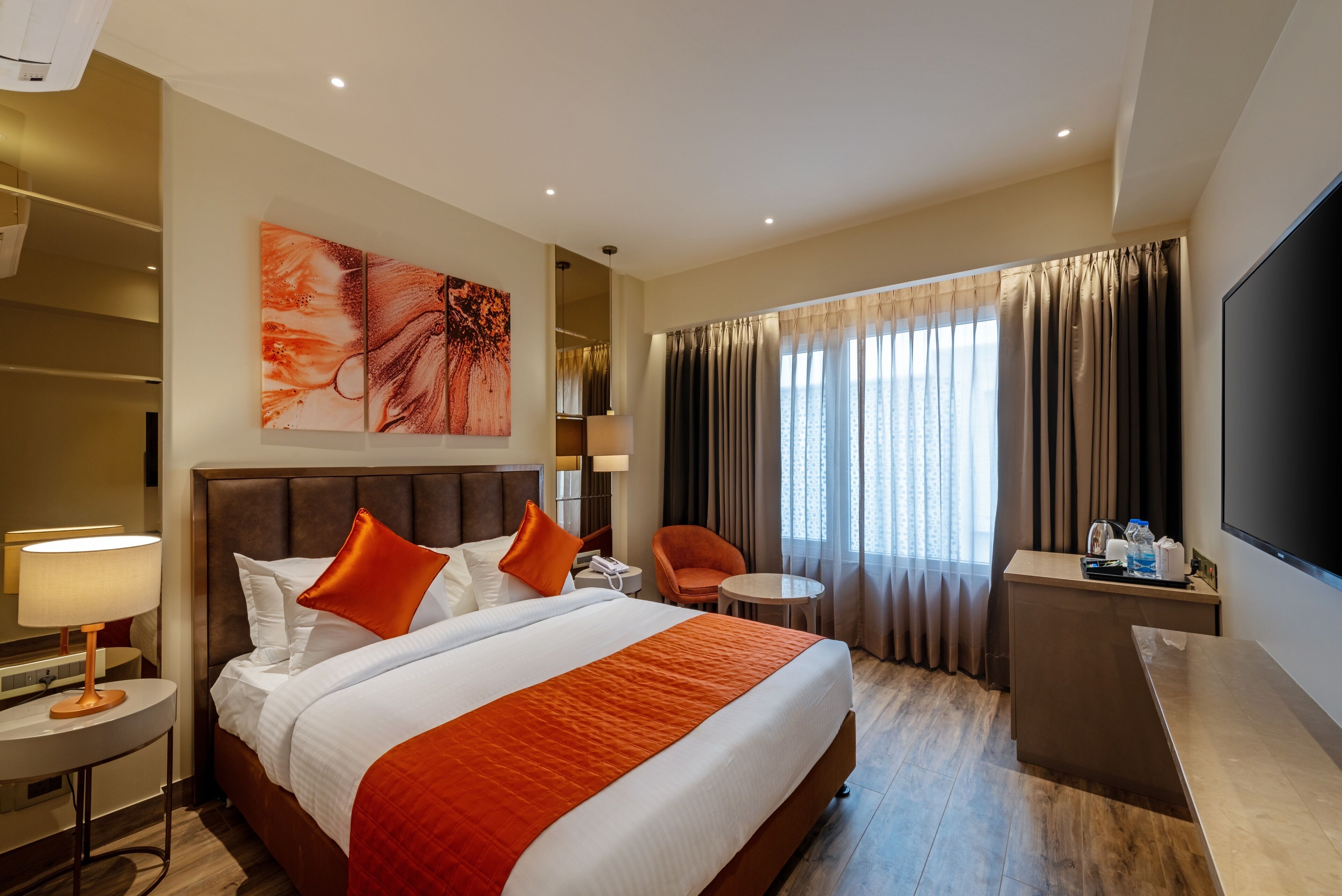 Premium Room, 1 Bedroom, City View | Premium bedding, minibar, in-room safe, desk
