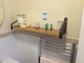 Quarto casal, suíte | Banheiro