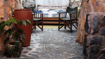 Premium bedding, iron/ironing board, free WiFi