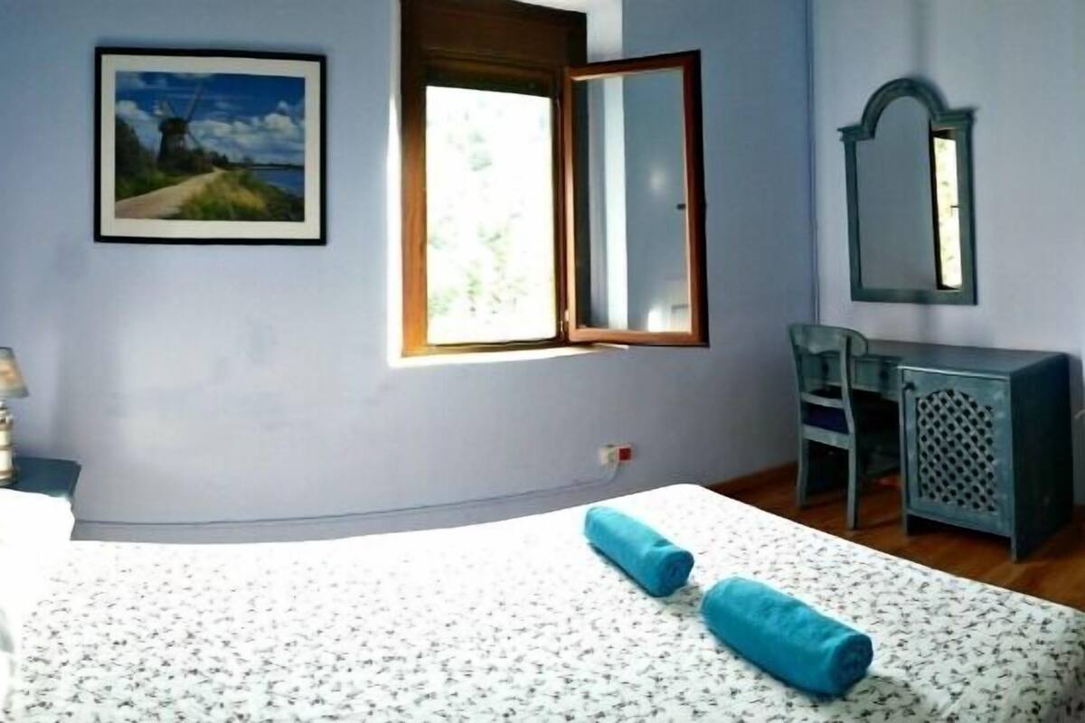 Family Room, Private Bathroom | Desk, free WiFi