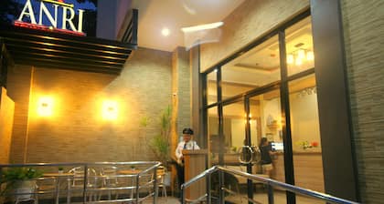 Anri Pension House