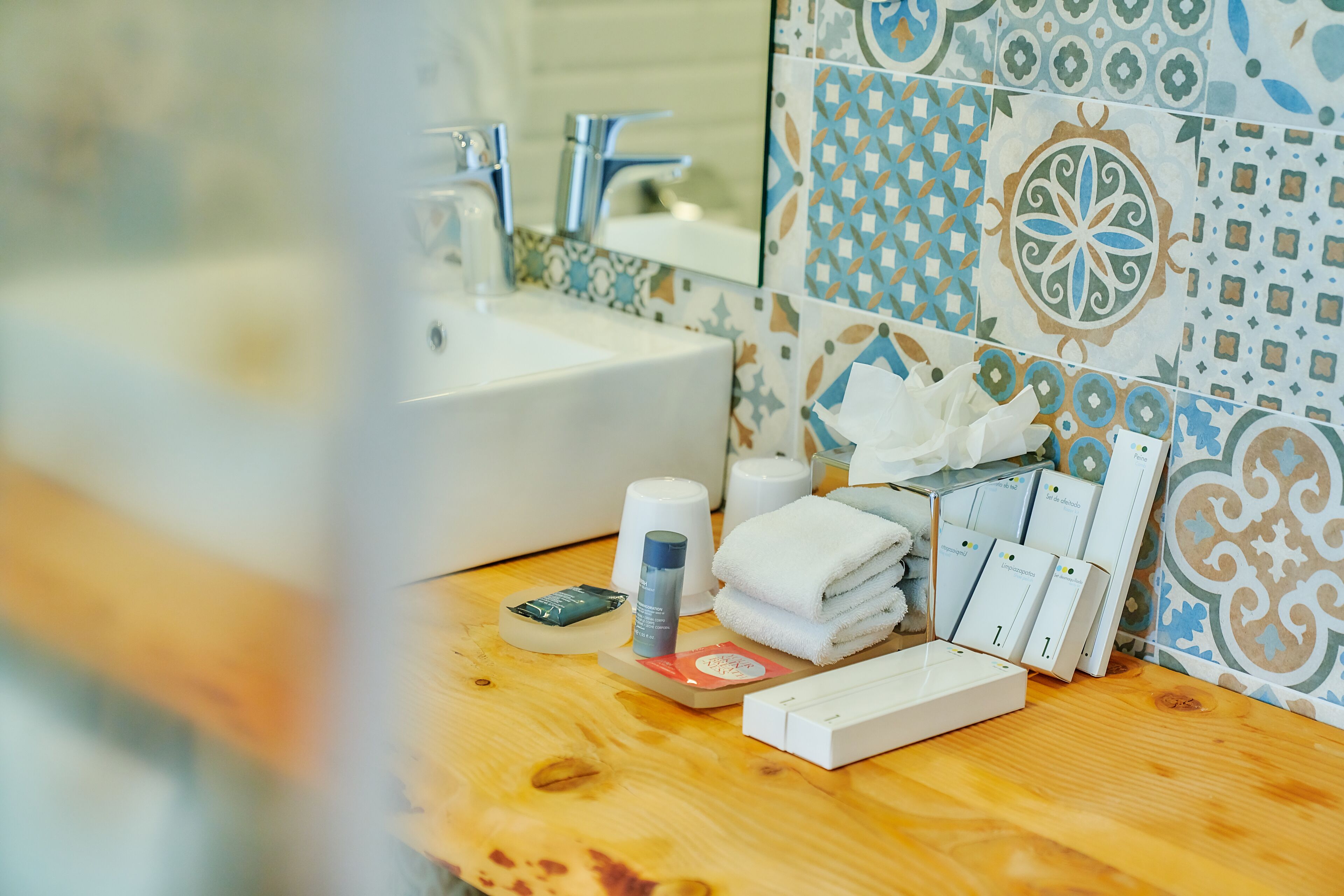 superior double room | bathroom | shower, free toiletries, hair dryer, towels