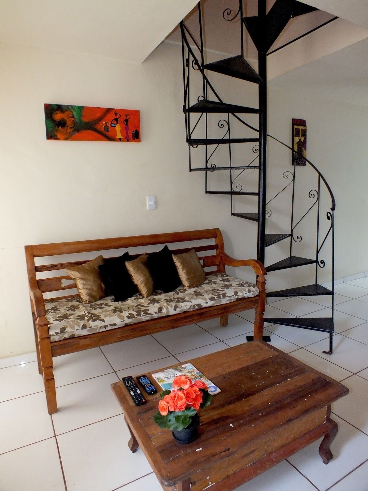 Economy Apartment | Living room | Flat-screen TV