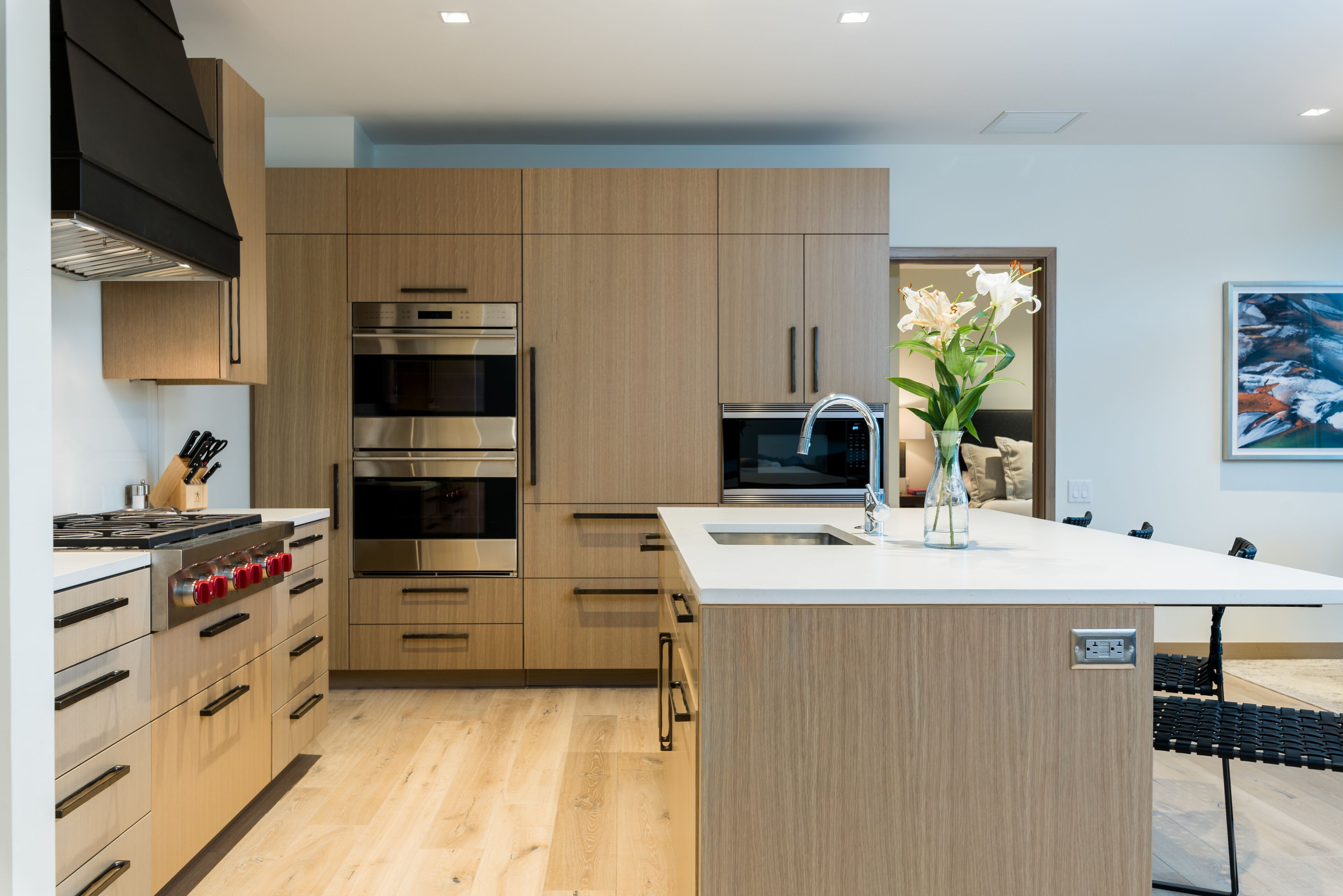 fridge, microwave, coffee/tea maker