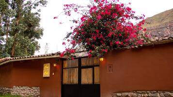 Fachada de la propiedad