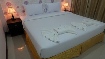 Double Room | Hypo-allergenic bedding, free minibar, free WiFi