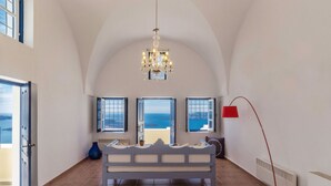 Room - Astraea House (Santorini)