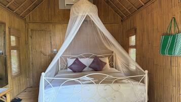 In-room safe, free WiFi