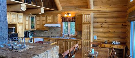Chalet, Ensuite | Private kitchen