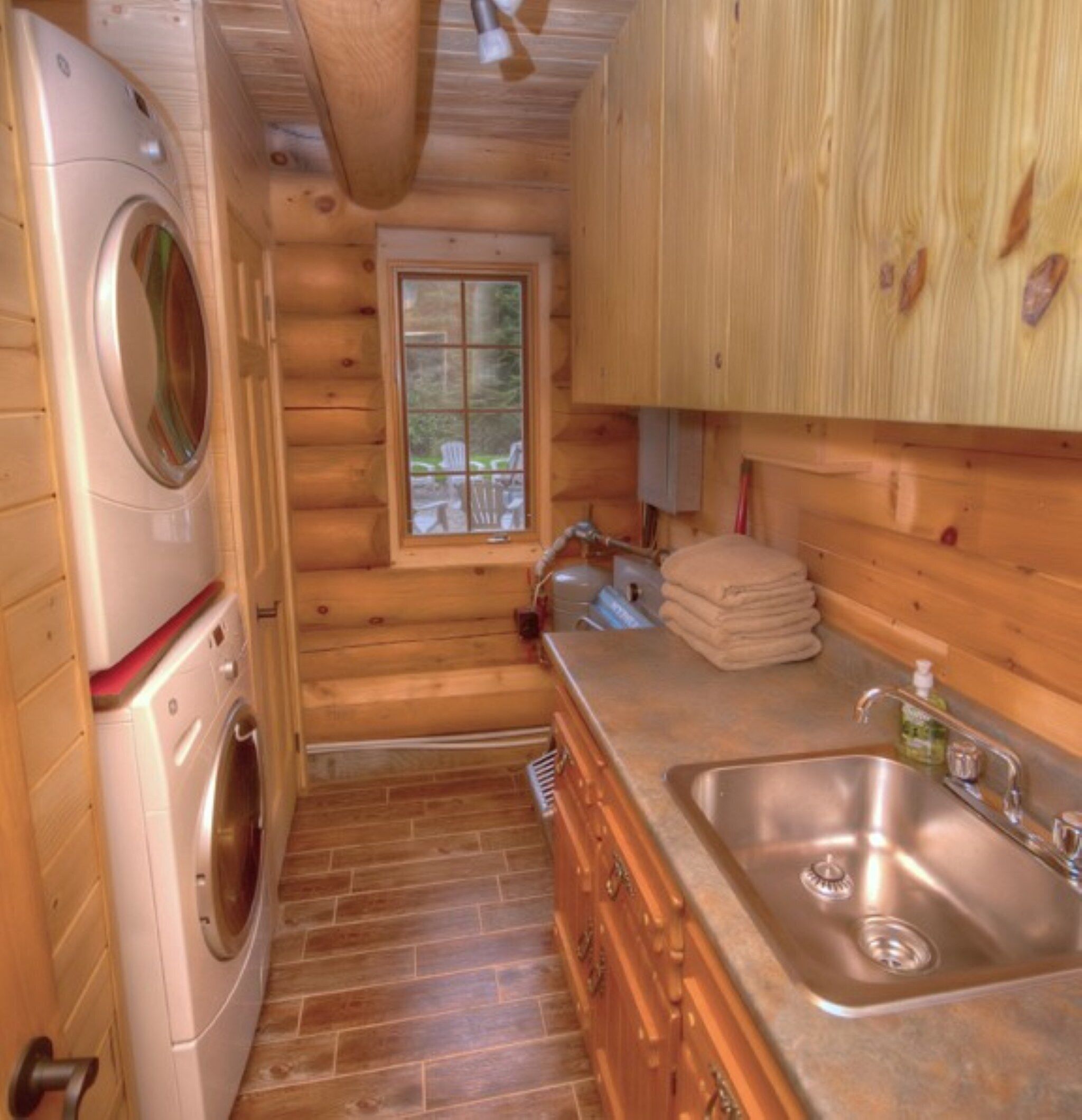 Chalet, Ensuite | Laundry room