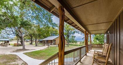 Vineyard Trail Cottages - Adults Only