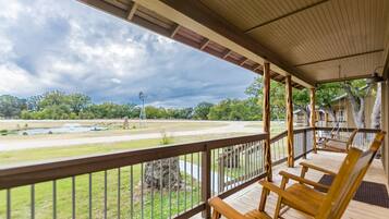 Cottage, Vineyard View (Longhorn) | Balcony