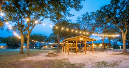 Vineyard Trail Cottages - Adults Only